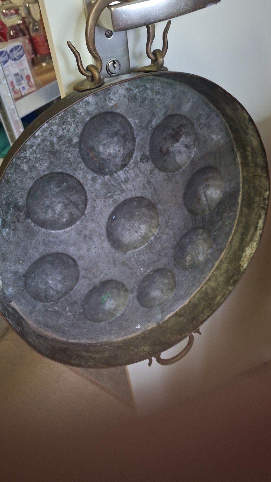 Spaanse koperen poffertjespan, Ophalen, Koper