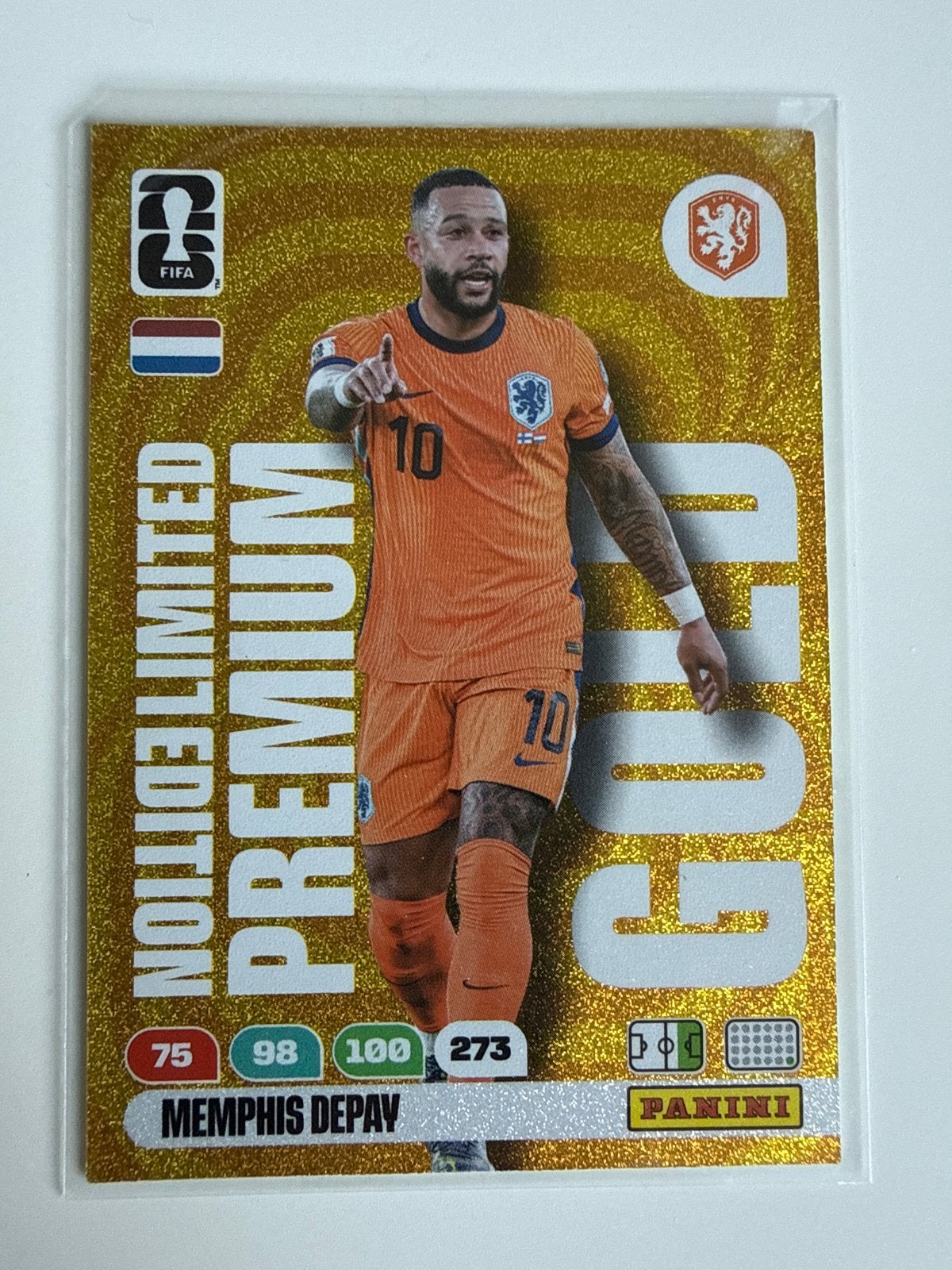 Memphis Depay world cup 26 Premium Gold panini, Verzenden, Nieuw, Overige sporten, Spelerskaart