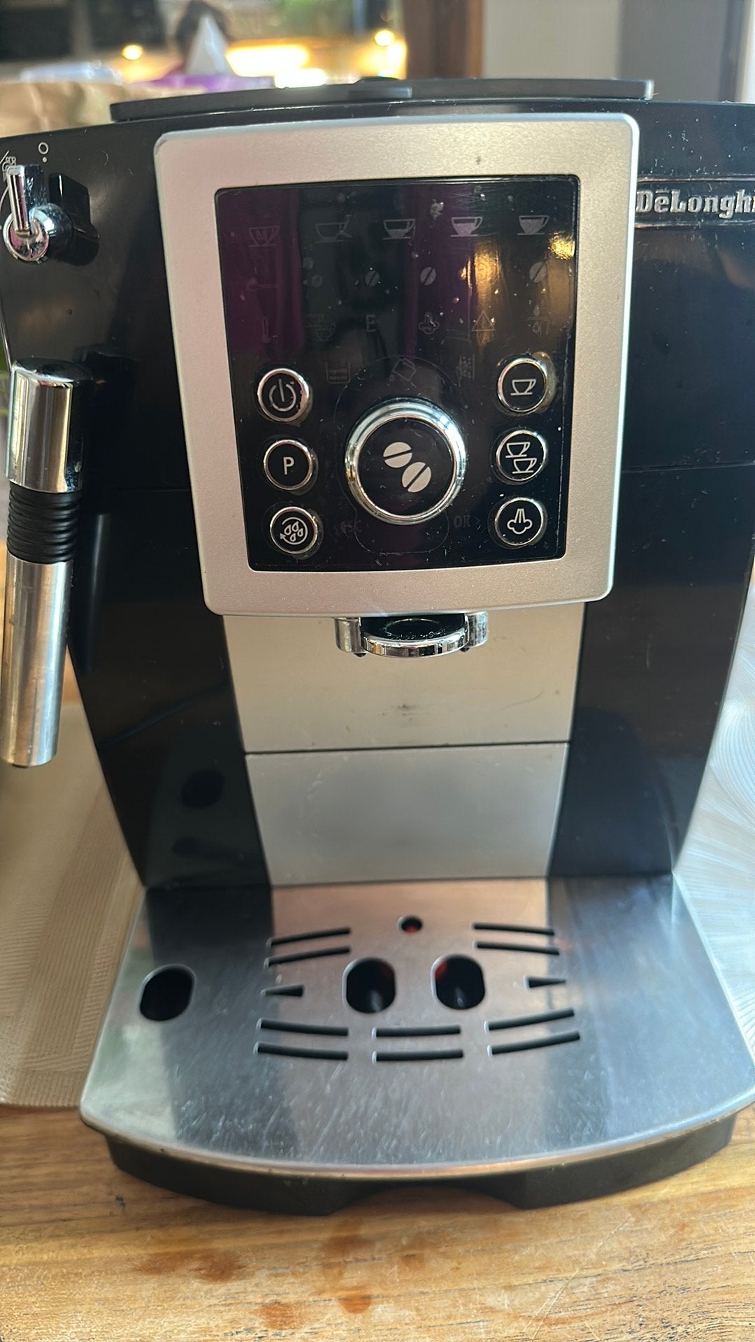 Delonghi koffieautomat bonnen, Ophalen of Verzenden, Zo goed als nieuw, Koffiemachine