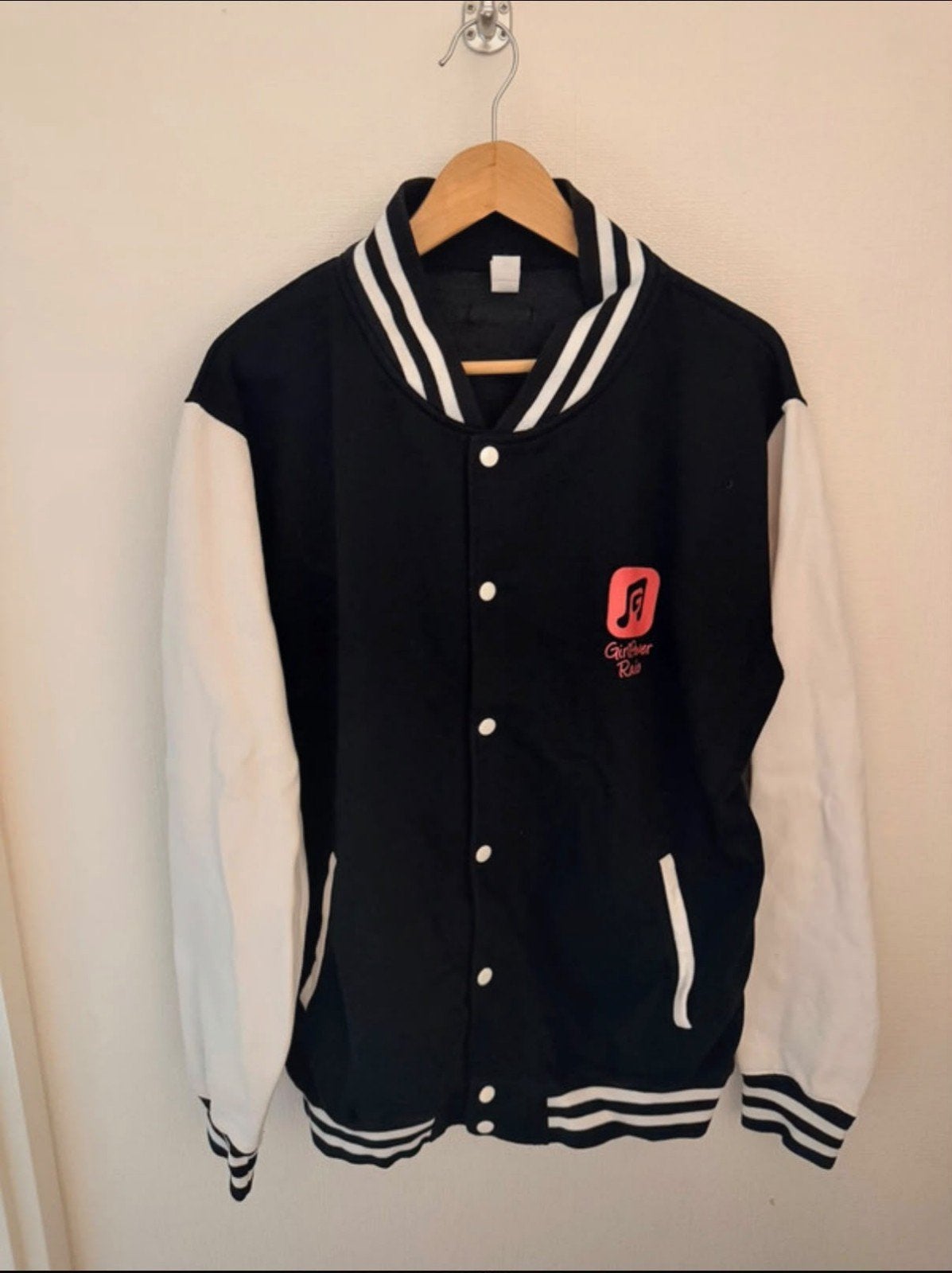 Girl Power Radio Varsity Jack - Maat XL, Zwart, Maat 46/48 (XL) of groter, Ophalen of Verzenden, Onbekend