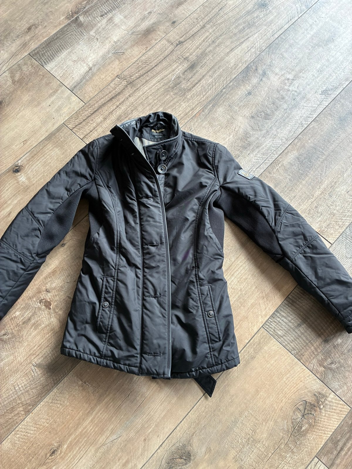 RefrigiWear jas maat M- Italiaans design! Als Nieuw, Ophalen of Verzenden, Zo goed als nieuw, Maat 38/40 (M), Zwart