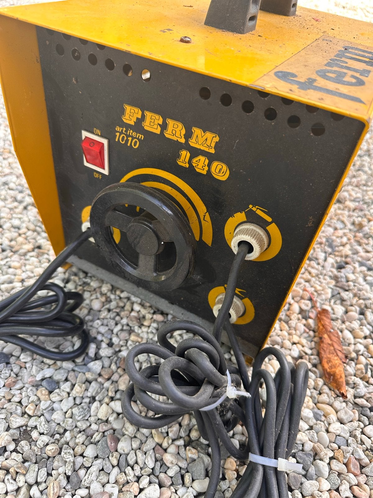 Ferm lasapparaat 140A - Werkend - Ophalen Overloon, Gebruikt, Elektroden, 150 tot 250 ampère, K