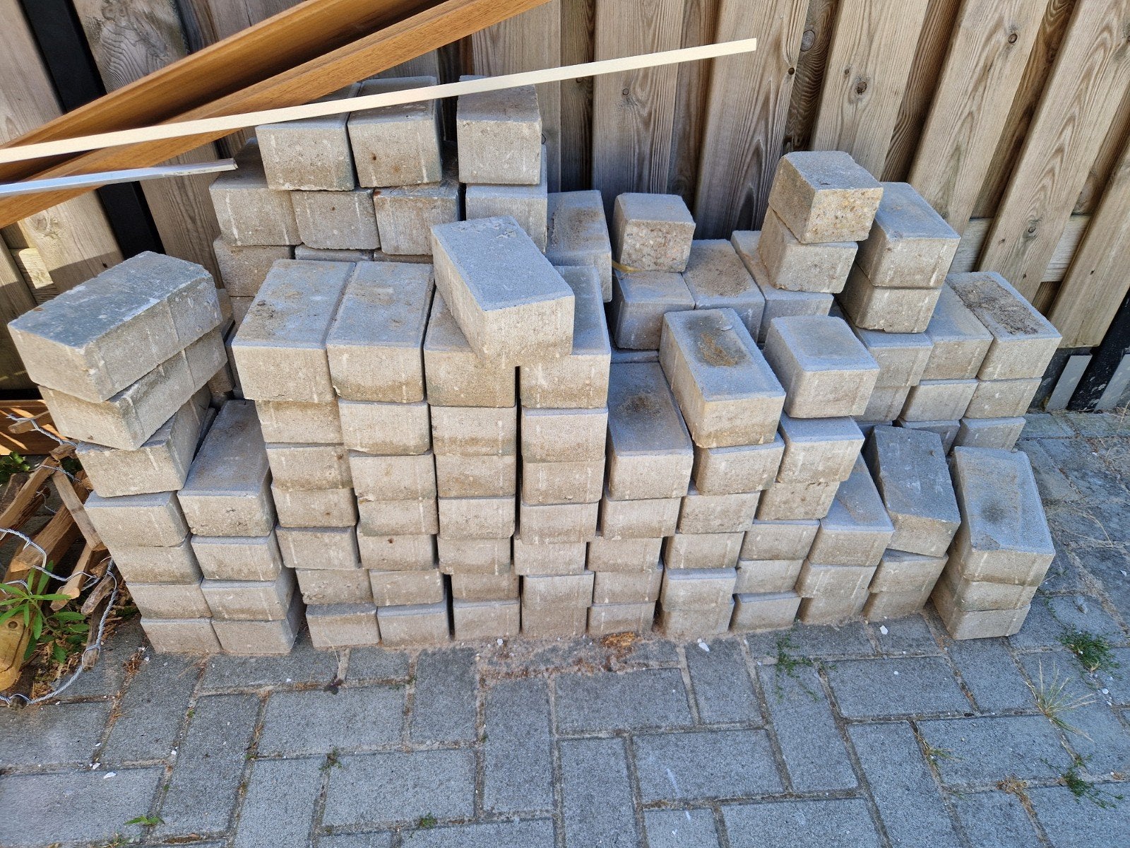 Gebruikte betonnen klinkers voor tuin of oprit, Ophalen, Gebruikt, Klinkers, Minder dan 5 m²