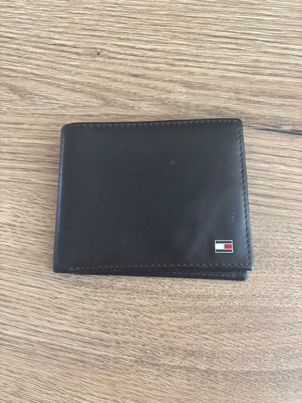 Tommy Hilfiger portemonnee - Zwart leer, Sieraden, Tassen en Uiterlijk, Portemonnees, Overige merken, Gebruikt, Verzenden, Zwart