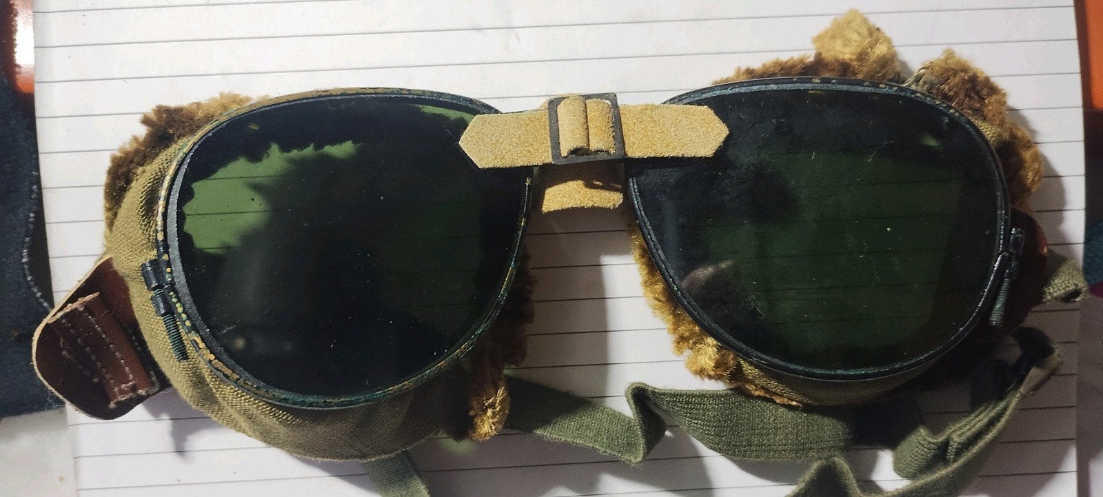 Vintage militaire vliegerbril met leren etui, Verzenden, Luchtmacht, Overige gebieden, Overige typen