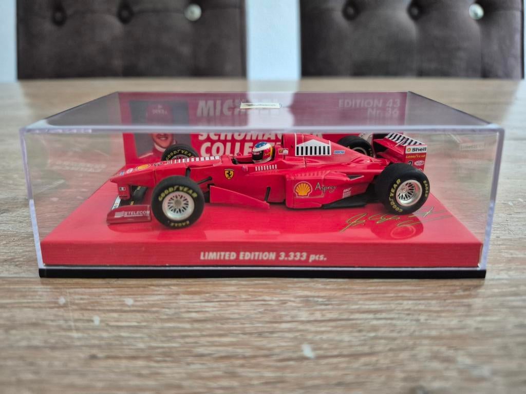 Michael Schumacher Ferrari 1998 Launch Version, Ophalen of Verzenden, Zo goed als nieuw, Formule 1