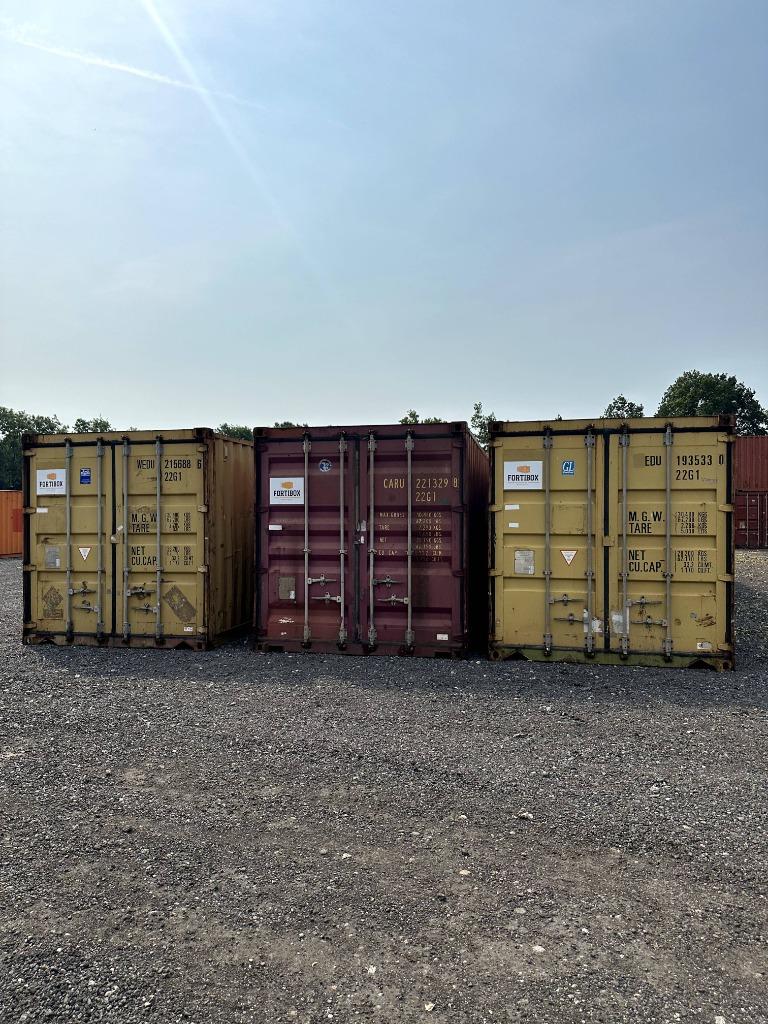 20ft gebruikte zeecontainers €700 per stuk ex btw, Ophalen