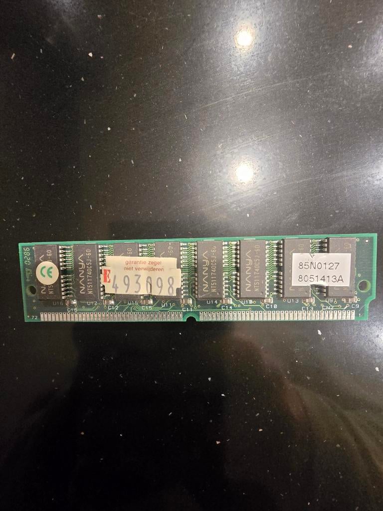 16 mb EDO RAM Nanya NT511740C5J-60  Geheugen, Onbekend, Ophalen of Verzenden, DDR, Desktop