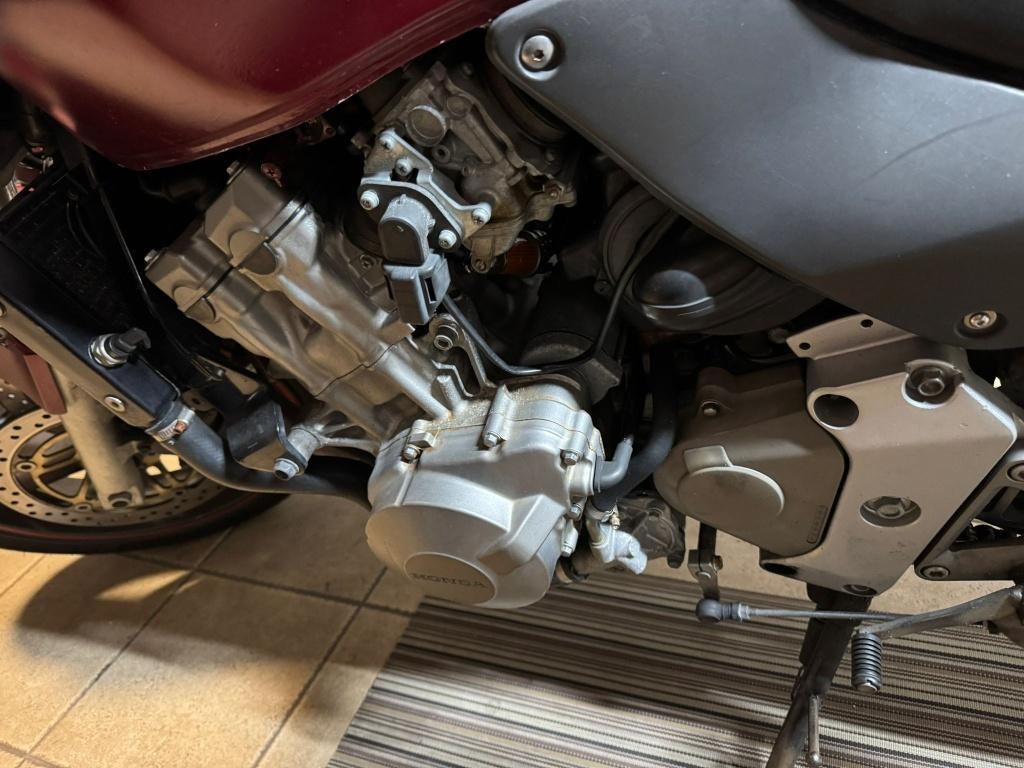 Foto 7 van Honda Hornet CB600F