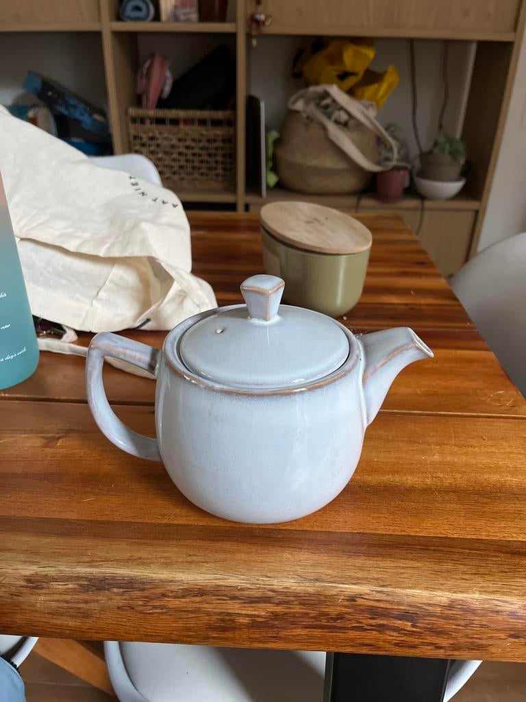 Leuke kleine theepot, Ophalen, Zo goed als nieuw