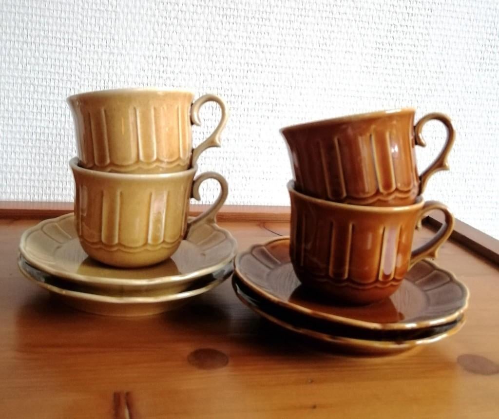 Set 4 kop en schotel, Tognana. Vintage, Huis en Inrichting, Keuken | Servies, Ophalen of Verzenden, Zo goed als nieuw, Overige stijlen