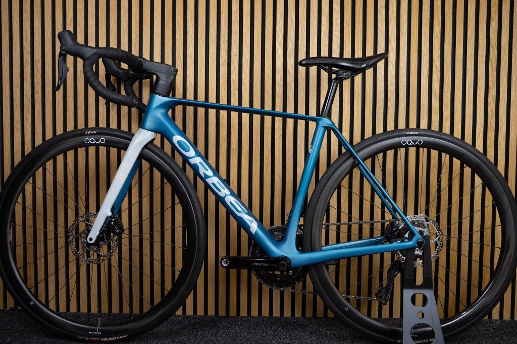 Orbea Orca M31IETEAM DISC Maat 49 *105 di2*NIEUWSTAAT*BTW*, Fietsen en Brommers, Fietsen | Racefietsen, Overige merken, Carbon