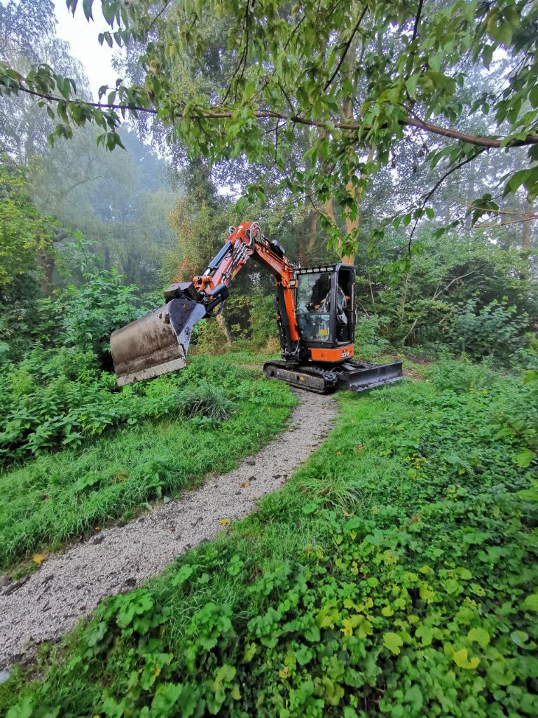 Minikraan ook voor ´s avonds en zaterdags, Tuin- of Vijveraanleg