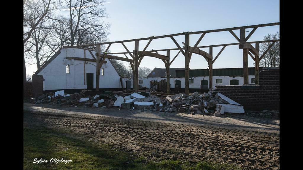 Gezocht kap/schuur, boerderij met eiken gebinten balken, Doe-het-zelf en Verbouw, Hout en Planken, Ophalen, Eiken
