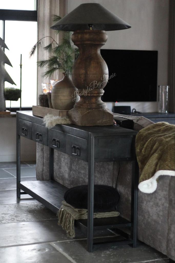 Sidetable landelijk stroer zwarte sober strak chique, Huis en Inrichting, Nieuw, 150 tot 200 cm, Landelijk stoer sober chiqeu hotel sfeer