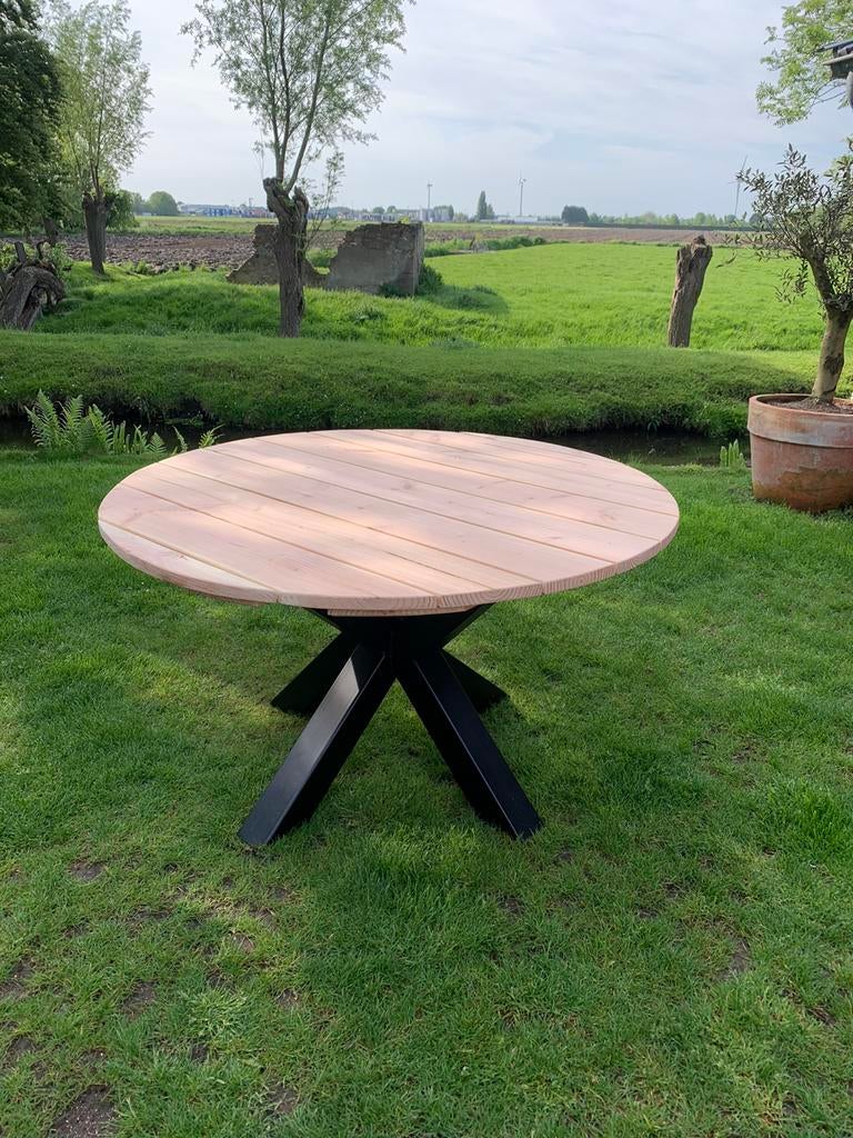 Foto 15 van Loungeset tuinset tuintafel bank stoel tuinverlichting