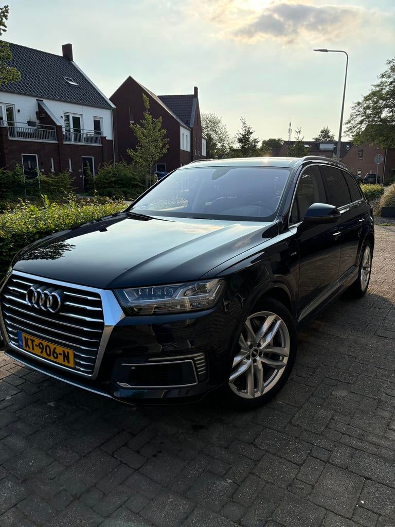Audi Q7 3.0 TDI 374pk E-tron Quattro Tiptronic 2016 Blauw, USB, 258 pk, Blauw, 2420 kg