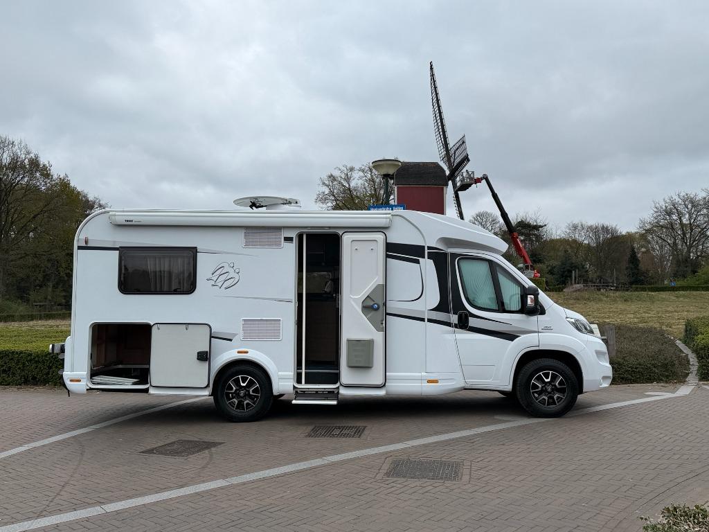 Sky Ti 650 MF-Fransbed-hoekkeuken-XL zithoek-2016-Izgst!!, Bedrijf, Diesel, 6 tot 7 meter, Tot en met 4