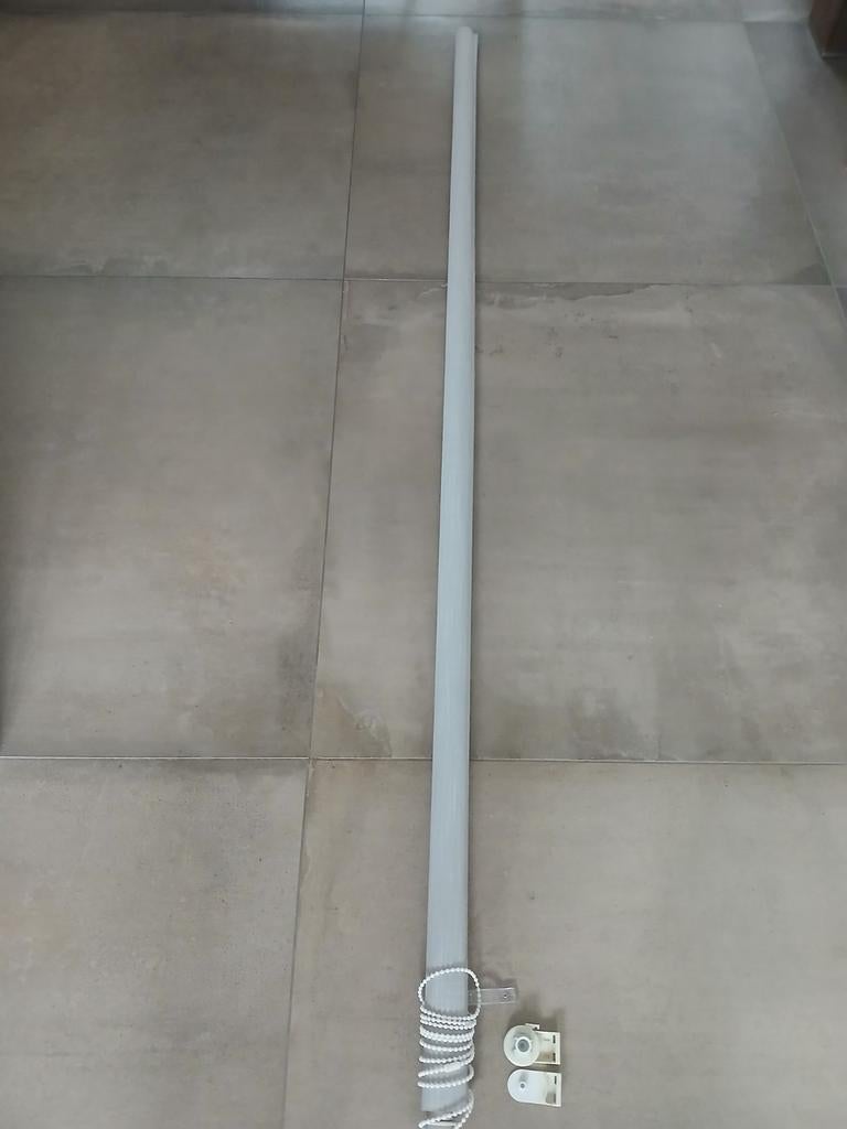 Lichtgrijs rolgordijn 2 meter en 6 cm, Ophalen