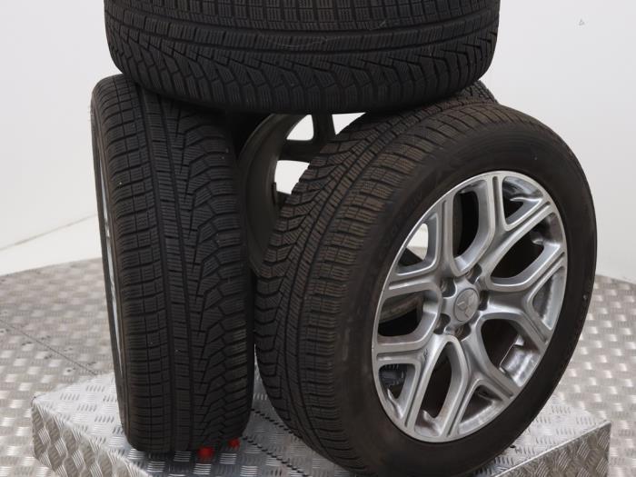 Sportvelgenset + banden van een Mitsubishi Outlander (Outlan, 12 maanden garantie, Gebruikt, -, -