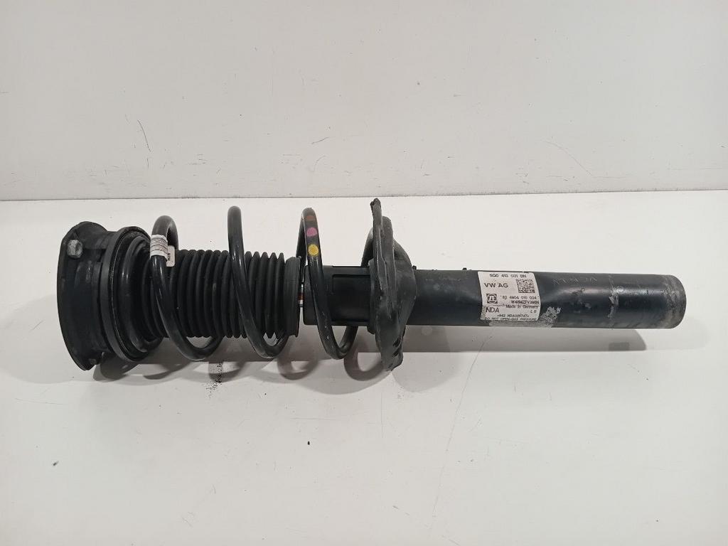 Veerpoot links voor Volkswagen Passat, Auto-onderdelen, Onderdelen@venauto.nl, Van der Ven Autorecycling B.V., Gebruikt, Ettenseweg 76, 4706 PB Roosendaal, The Netherlands
