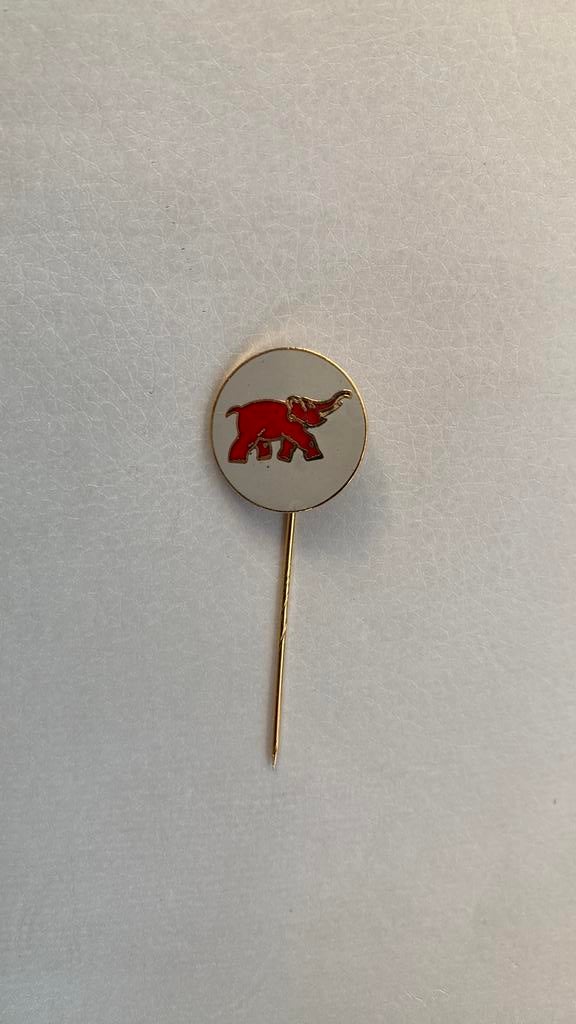 KNIL Gadja Merah speldje, Verzamelen, Ophalen of Verzenden, Zo goed als nieuw, Overige onderwerpen