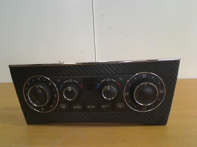 Bedieningspaneel Mercedes-Benz C (W203) 2005 2038301785, Gebruikt, Mercedes-Benz AG, Mercedes-Benz, Mercedesstraße 120, Stuttgart 70372, , Duitsland