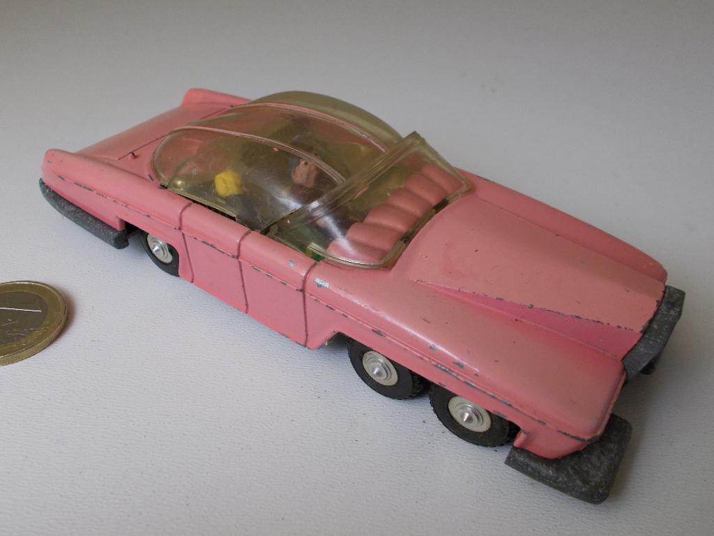 1967 Dinky Toys 100 LADY PENELOPE'S FAB 1 + Mr. PARKER., Ophalen of Verzenden, Gebruikt, Auto, Dinky Toys