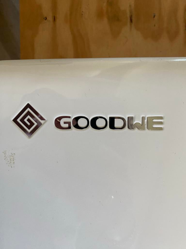 Omvormer van het merk GoodWe, Ophalen, Gebruikt, Overige typen, 200 wattpiek of meer