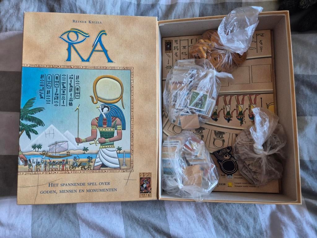 Ra Reiner Knizia - Compleet - Collectors item, Hobby en Vrije tijd, Gezelschapsspellen | Bordspellen, Ophalen of Verzenden, Zo goed als nieuw