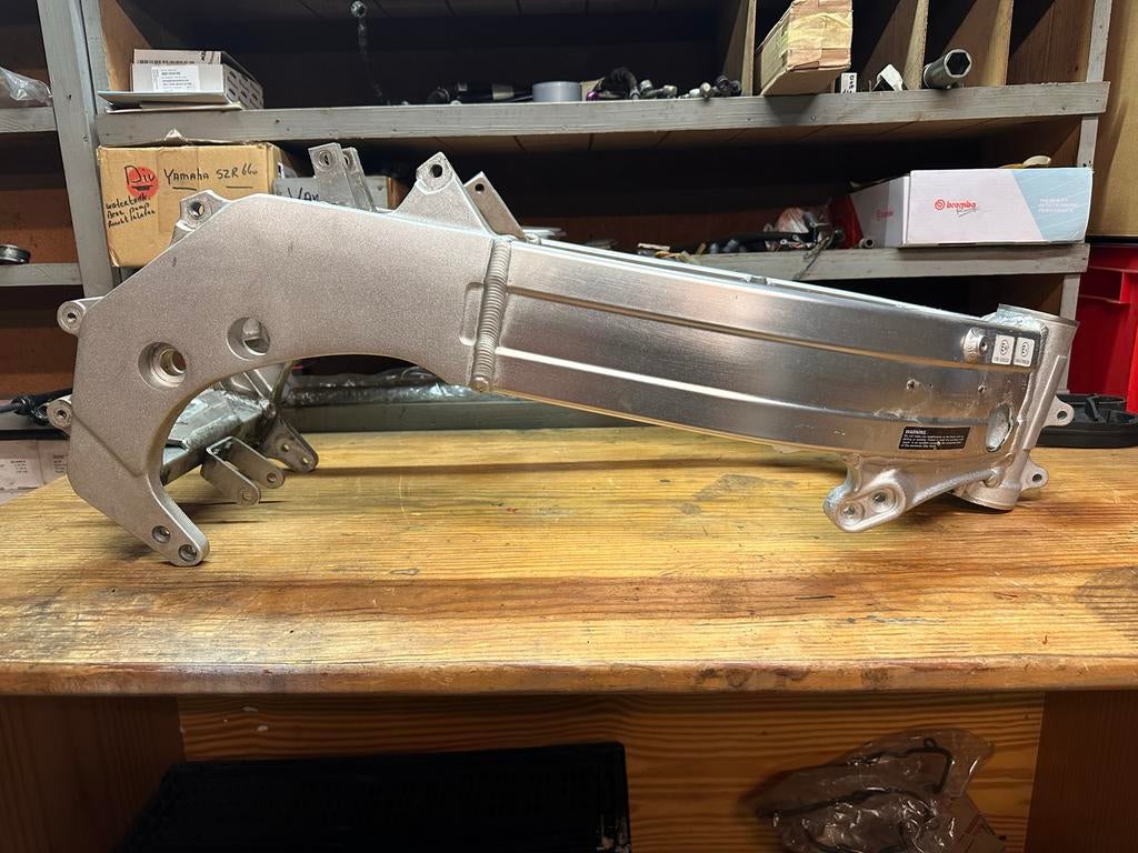 Suzuki RGV 250 VJ22 Frame, Ophalen, Gebruikt