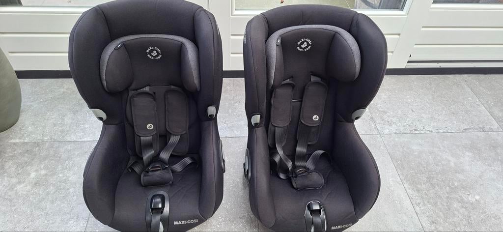 Maxi cosi Axiss autostoelen 2x., Kinderen en Baby's, Tweelingen en Meerlingen, Ophalen, Gebruikt, Kinderwagen of Buggy
