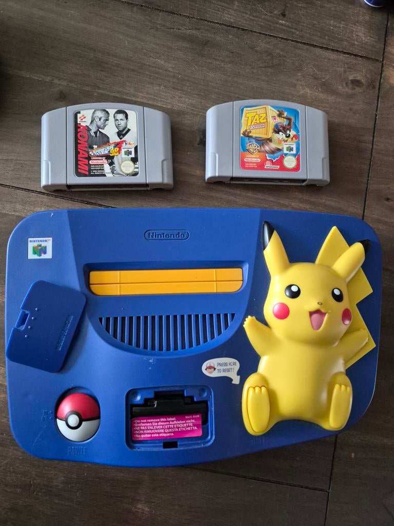 Nintendo64 Pikachu editie met bijbehorende controller, Spelcomputers en Games, Spelcomputers | Nintendo 64, Ophalen of Verzenden