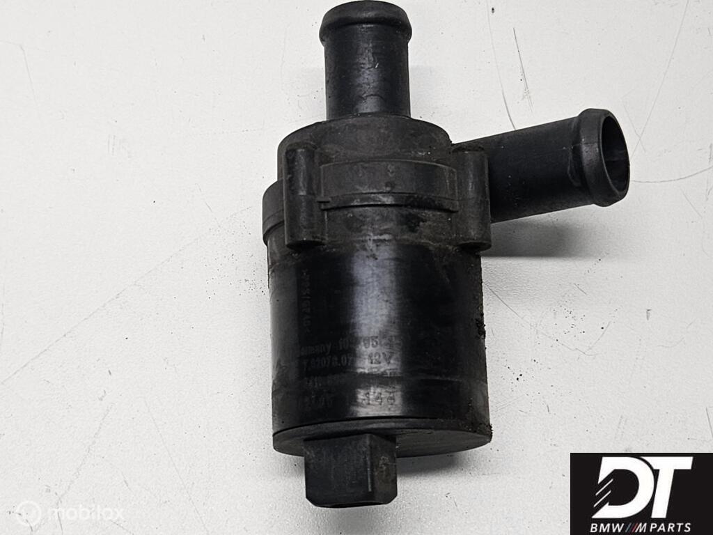 Extra waterpomp BMW M5 E60 S85 V10 S85B50 64116930550, Auto-onderdelen, Gebruikt, Ophalen of Verzenden, BMW, BMW