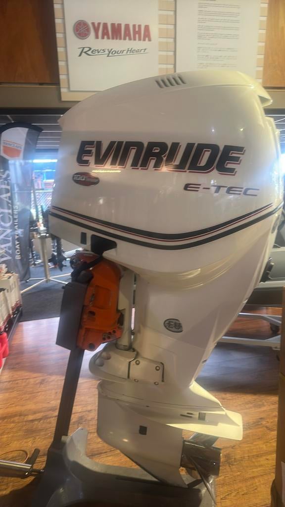 Nette Evinrude etec 300pk, Ophalen, Elektrische start, Zo goed als nieuw, 30 pk of meer