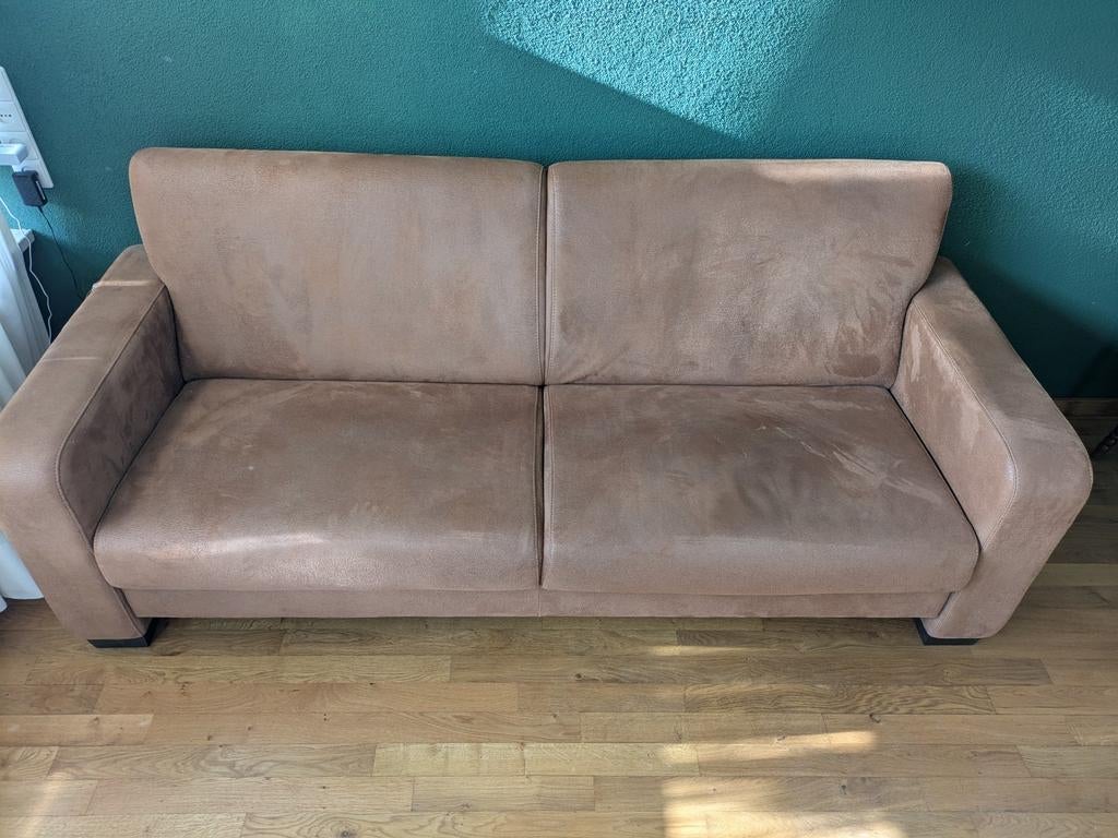 Ruime 2-zits bank (210cm) - suede-look bruin, Gebruikt, Driepersoons, 75 tot 100 cm, Ophalen of Verzenden