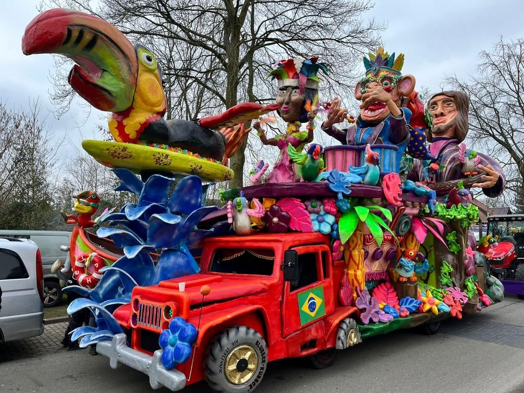Carnavalswagen Rio Thema, Ophalen, Carnaval