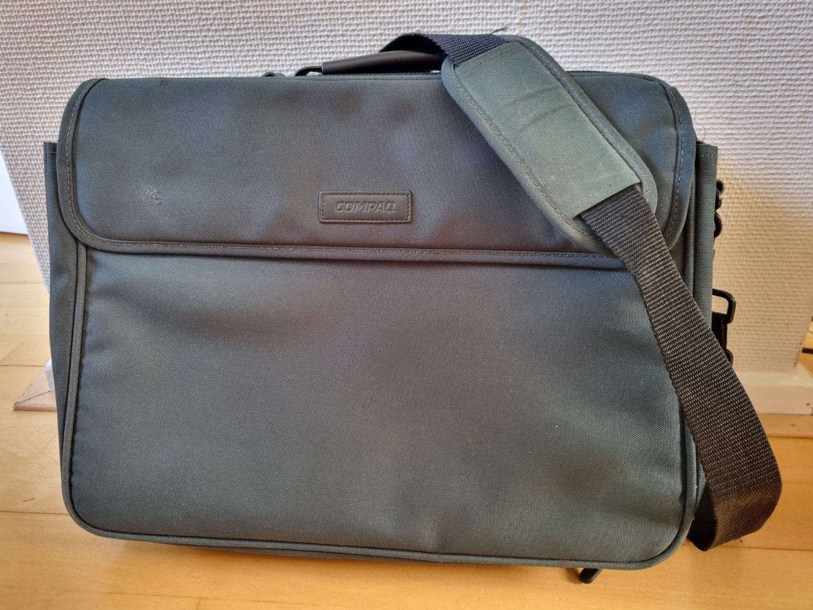 Laptoptas Compac, Ophalen, Groen, 15 inch, Gevoerd laptopvak
