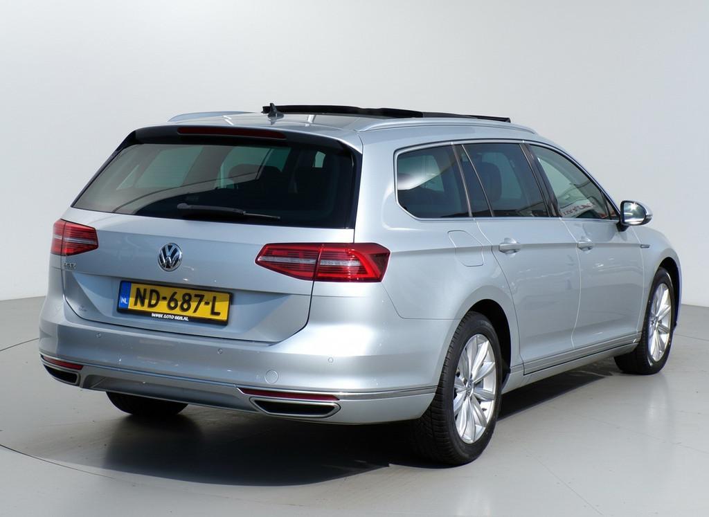 Volkswagen Passat Variant 1.4 TSI GTE|ACC|Pano|Virtual|Cam|P, Auto's, Volkswagen, Gebruikt, Grijs, Hybride Elektrisch/Benzine