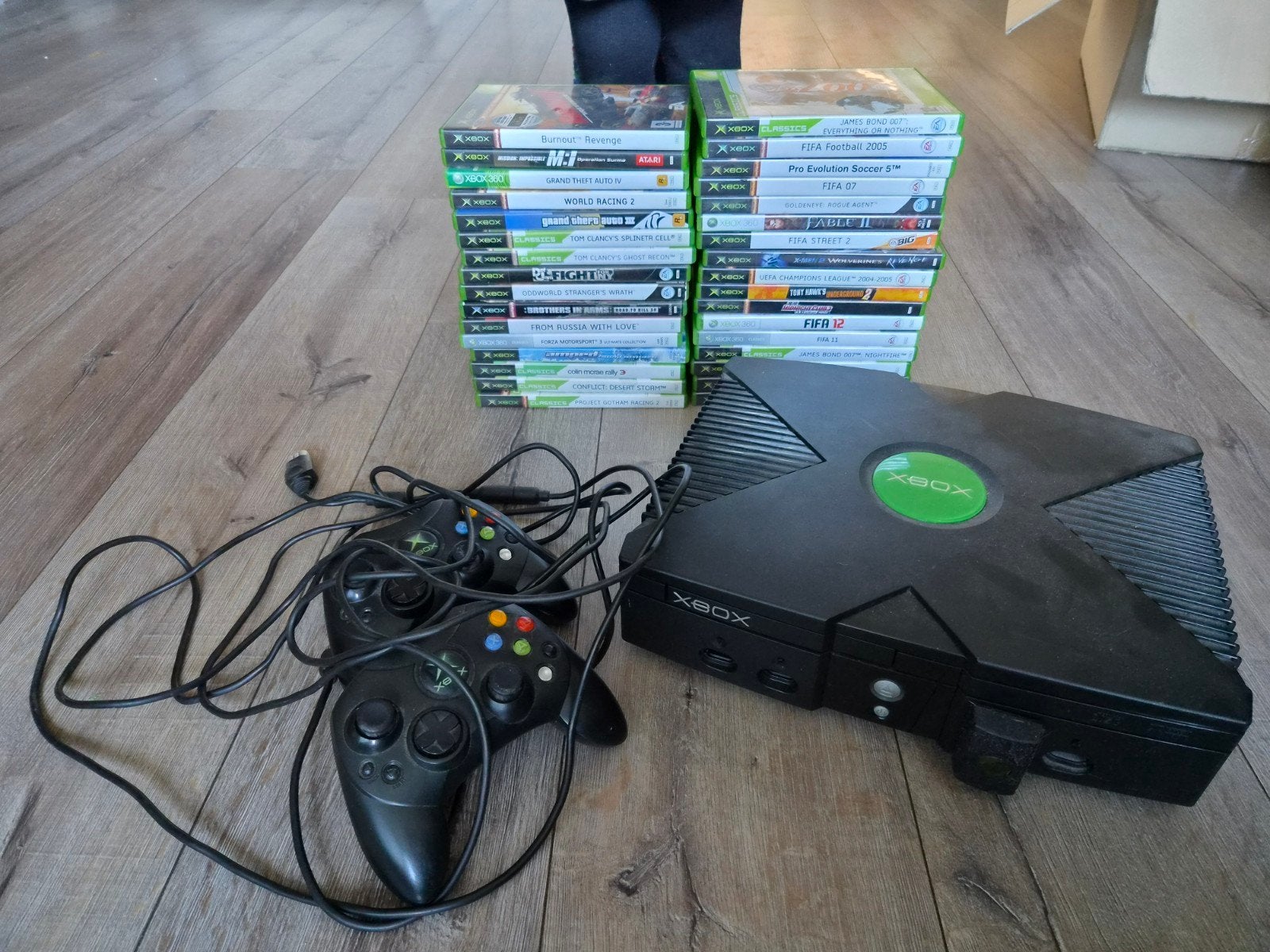 Xbox Classic Console met 2 controllers en 28 games, Spelcomputers en Games, Ophalen of Verzenden, Gebruikt, Met 2 controllers