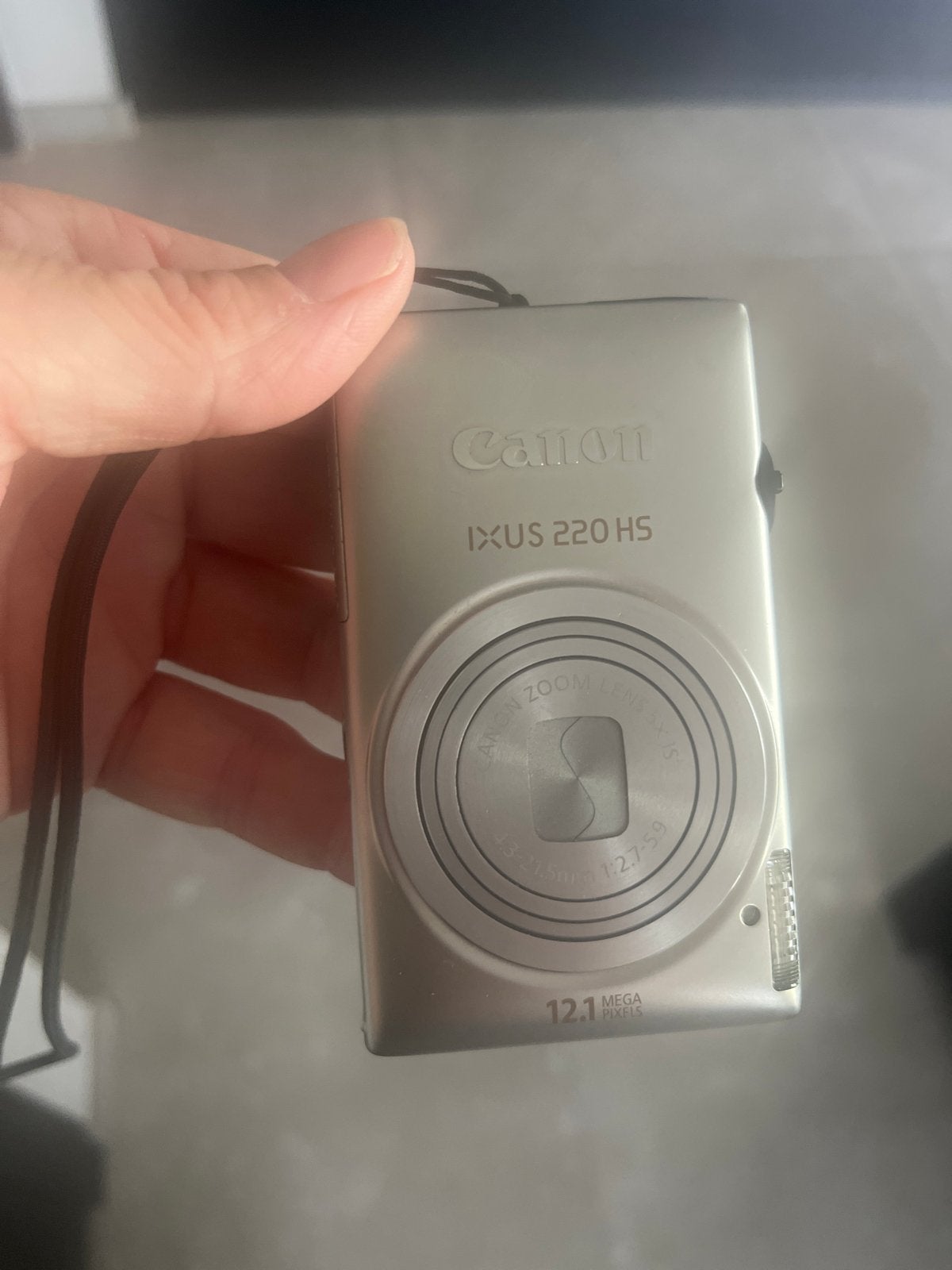 Canon IXUS 220 HS Compactcamera - Zilver, Canon, 12 megapixels, Ophalen of Verzenden, Zo goed als nieuw