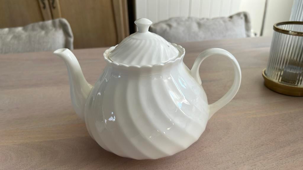 Wedgwood Candlight theeservies, Ophalen, Zo goed als nieuw