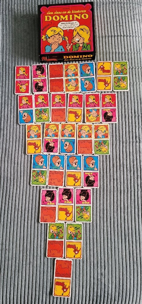 Domino Jan Jans en de Kinderen, 28 kaarten, rode doos, Een of twee spelers, Ophalen of Verzenden, Zo goed als nieuw, Joop Wiggers productie