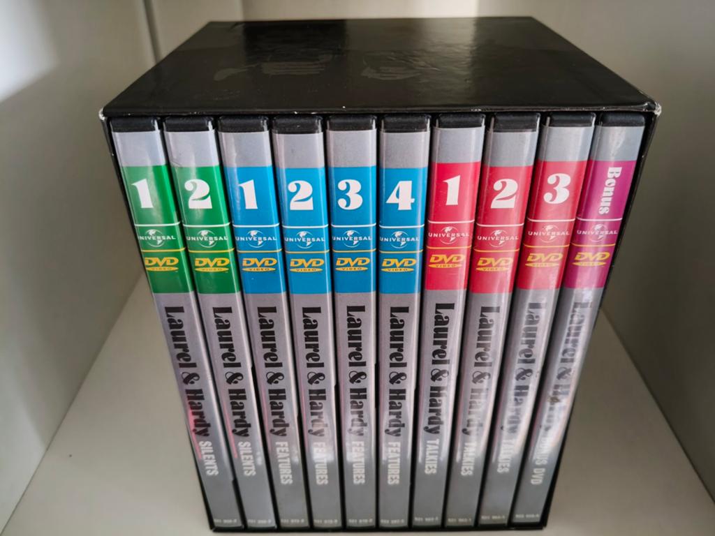 Laurel & Hardy Complete Collection 1927-1940 - Boxset 19DVD, Ophalen, Voor 1940, Zo goed als nieuw, Komedie