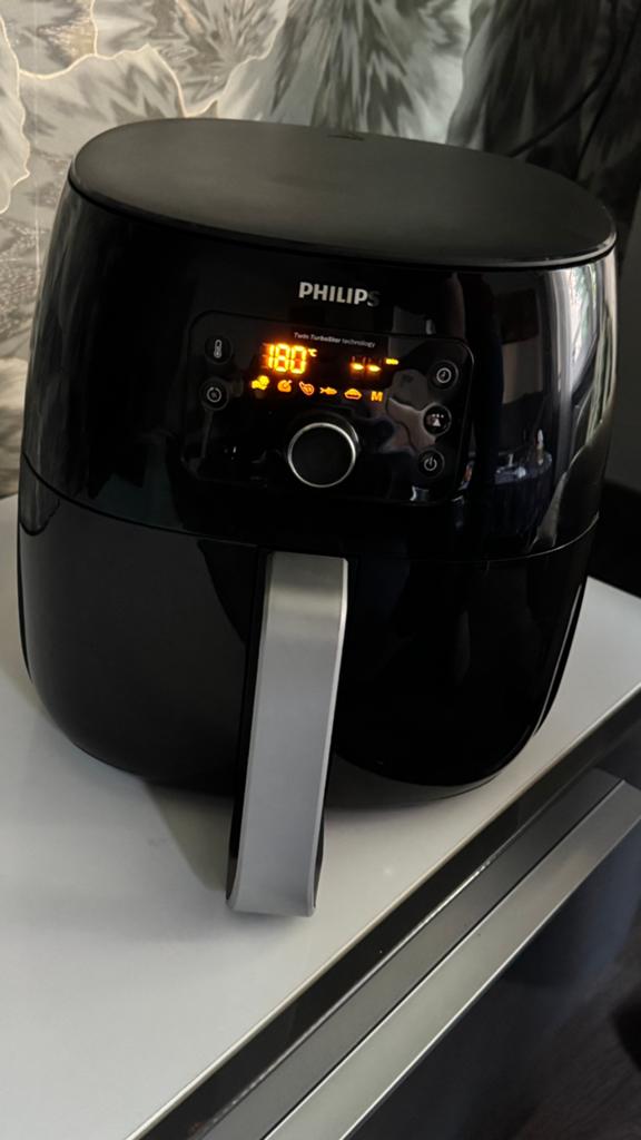 Philips Airfryer te koop – in goede staat!, Ophalen of Verzenden, Zo goed als nieuw, Airfryer XL, 1500 gram of meer