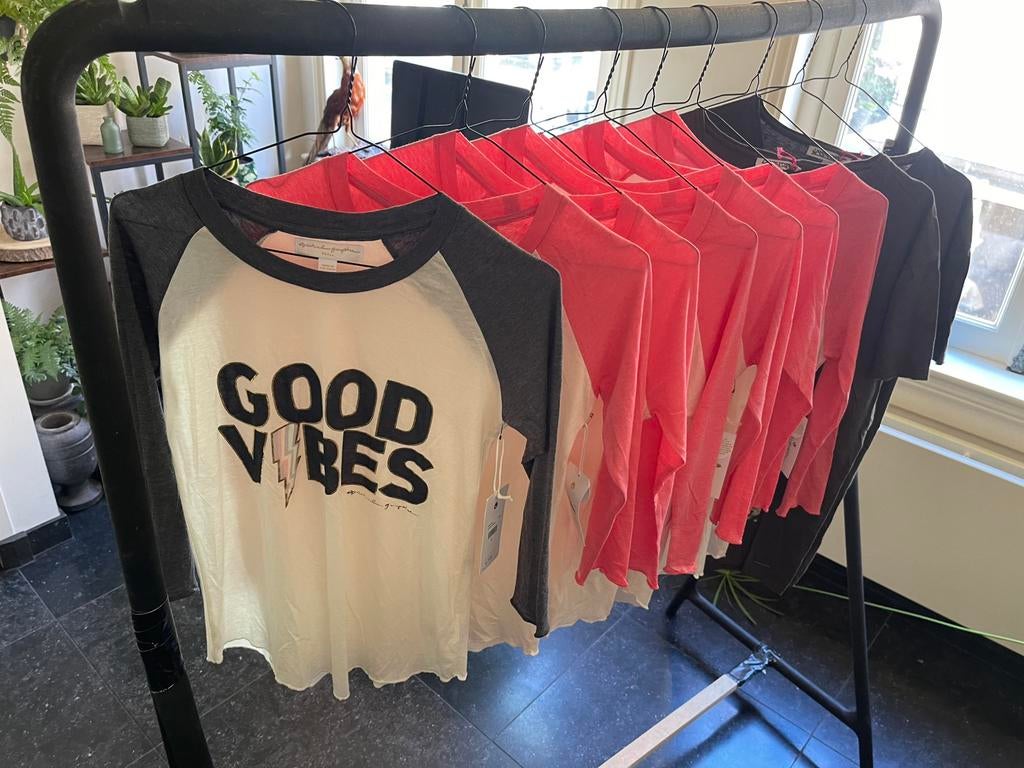 9 nieuwe dames T-shirts Spiritual Gangster, Kleding | Dames, Maat 46/48 (XL) of groter, Nieuw, Ophalen of Verzenden, Lange mouw