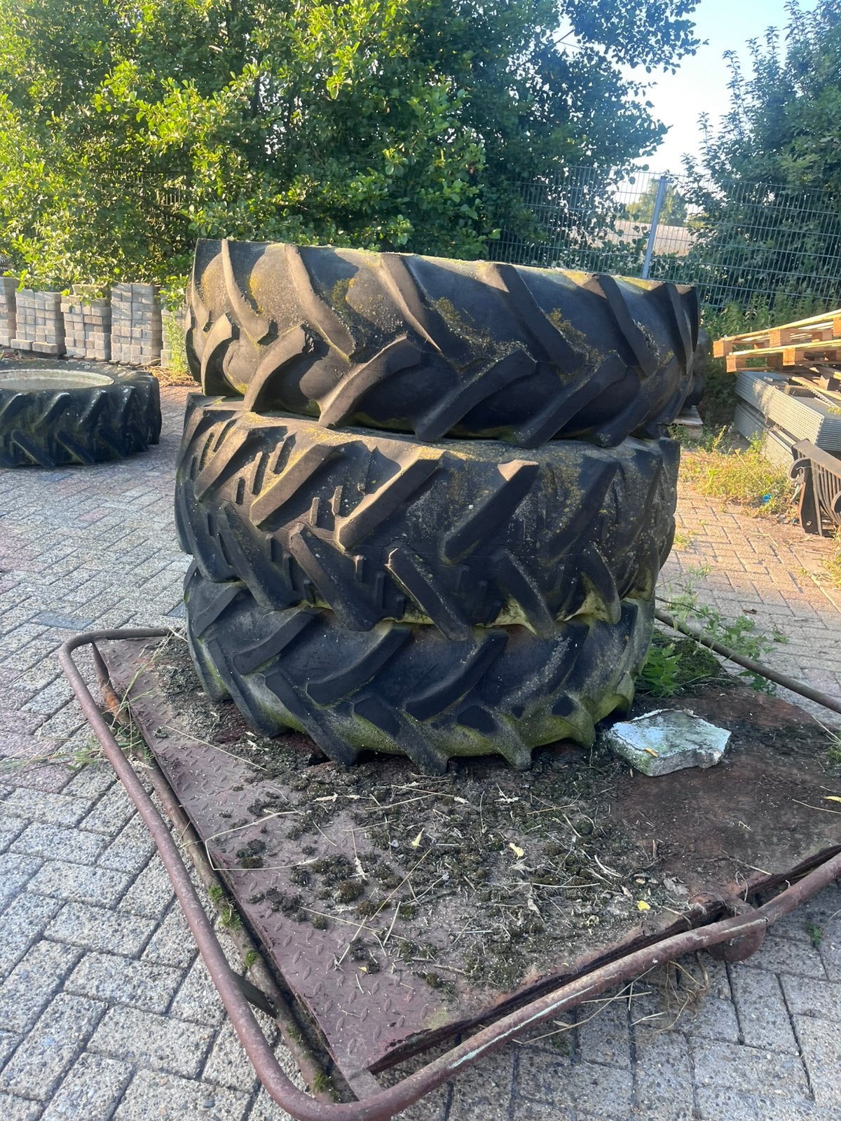 Tractorbanden, Ophalen