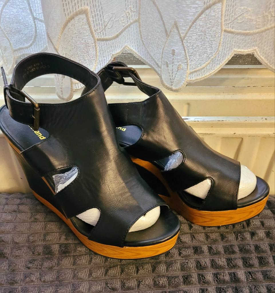 Mooie sandaal,  echt leer,  maat 38 , bijna nieuw, Zwart, Zo goed als nieuw, Graceland, Sandalen of Muiltjes