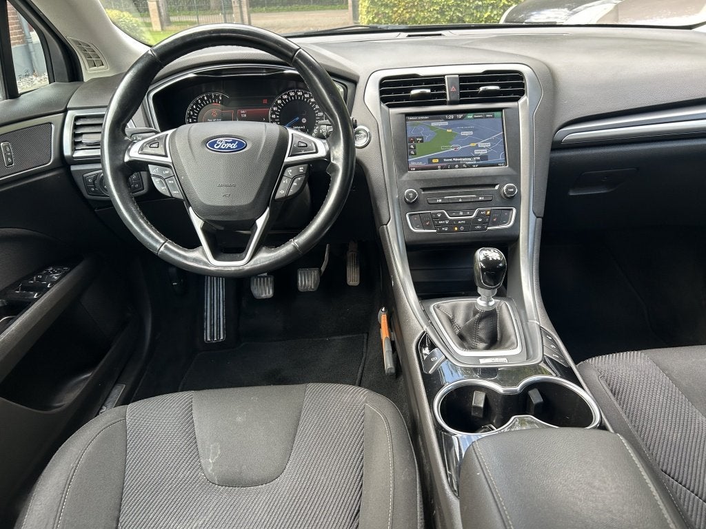Ford Mondeo Wagon 1.5 160pk Titanium Navi, Keyless, Trekhaak, Auto's, Dealer onderhouden, Stof, Euro 6, 4 cilinders
