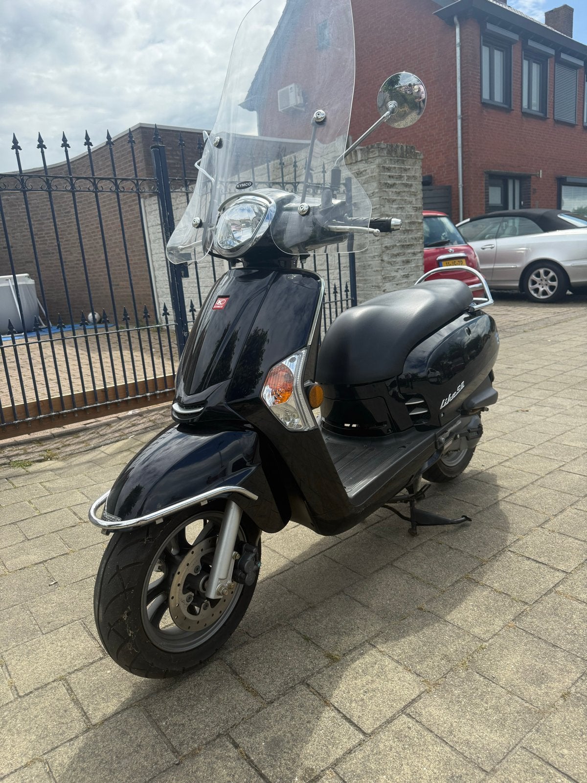 Kymco Like 50 Scooter absolute nieuwstaat!! 1625km, Fietsen en Brommers, Scooters | Kymco, Ophalen, Nieuw, Like, Benzine